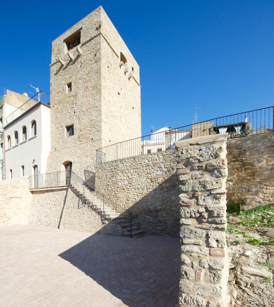 Torre Della Loggia - Dimora Storica - Ortona Bed and Breakfast Exterior foto