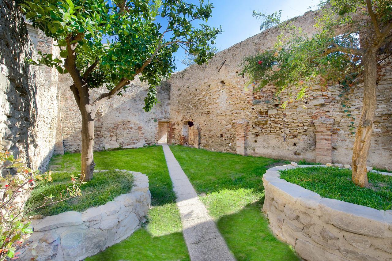 Torre Della Loggia - Dimora Storica - Ortona Bed and Breakfast Exterior foto