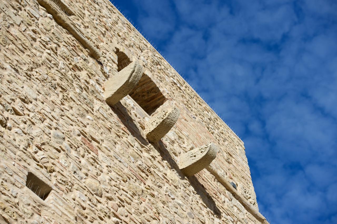 Torre Della Loggia - Dimora Storica - Ortona Bed and Breakfast Exterior foto